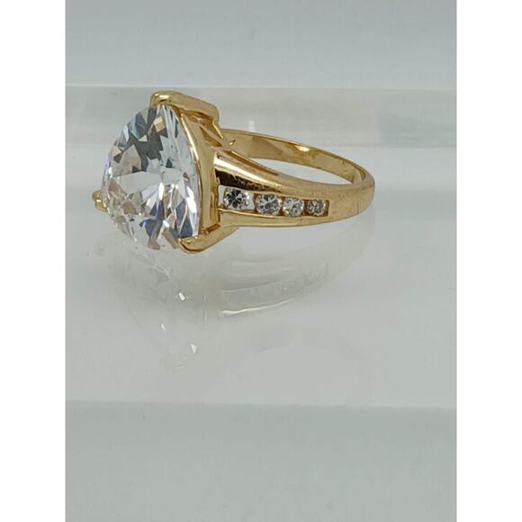 1990's Vintage Bold Trilliant Cut 8 CT Gold EP CZ Simulated Diamond Ring Size 7 - Picture 7 of 9